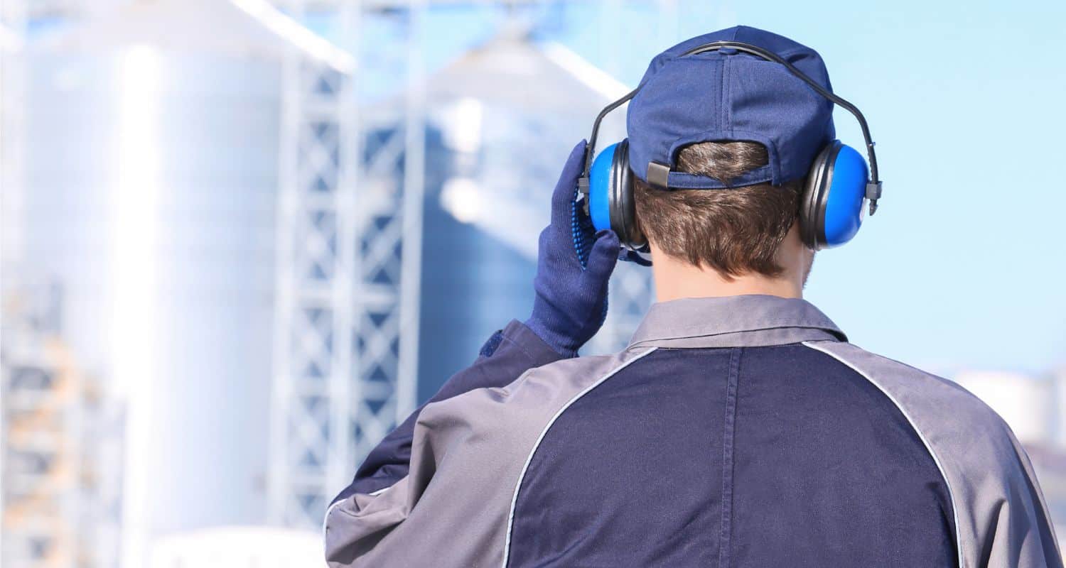 Featured image for “Study Finds Over 50% of Workers Exposed to Noise Do Not Use Protection On the Job”
